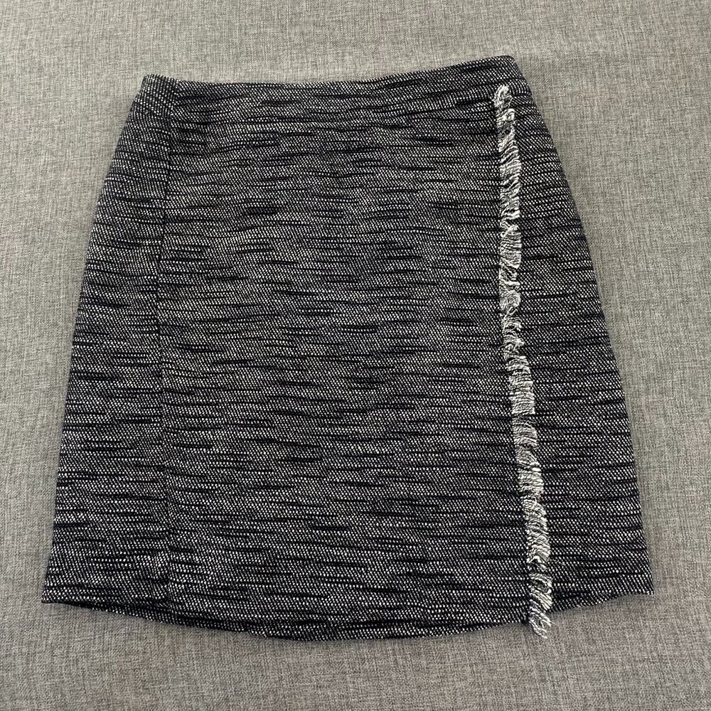 Ann Taylor LOFT Tweed Skirt Petite 2 Faux Wrap Fringe Cotton Blend Black & White